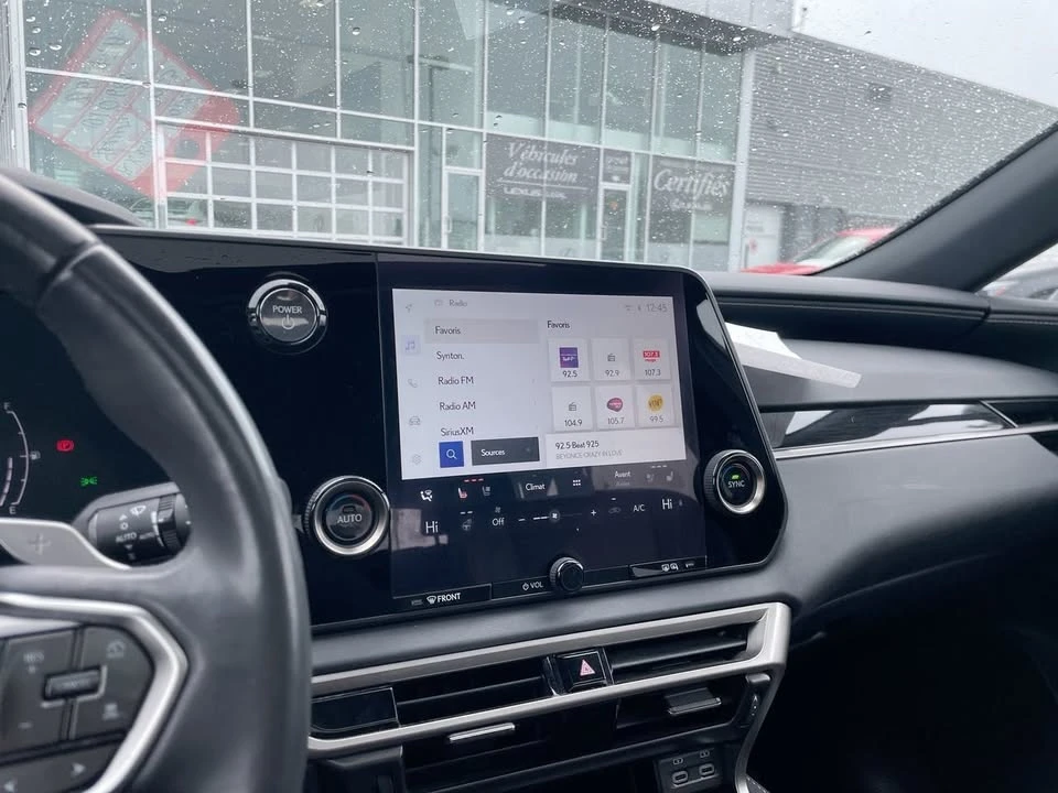 2023 Lexus RX 5th Gen - Image 12 of 20