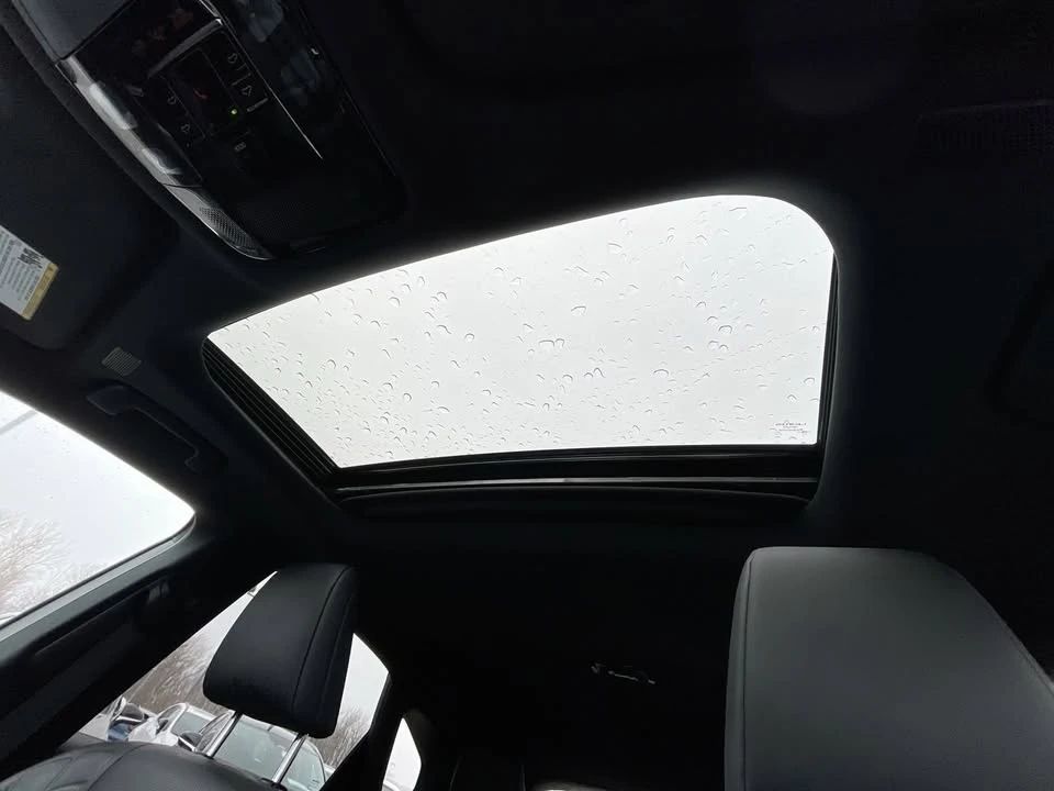 2023 Lexus RX 5th Gen - Image 16 of 20