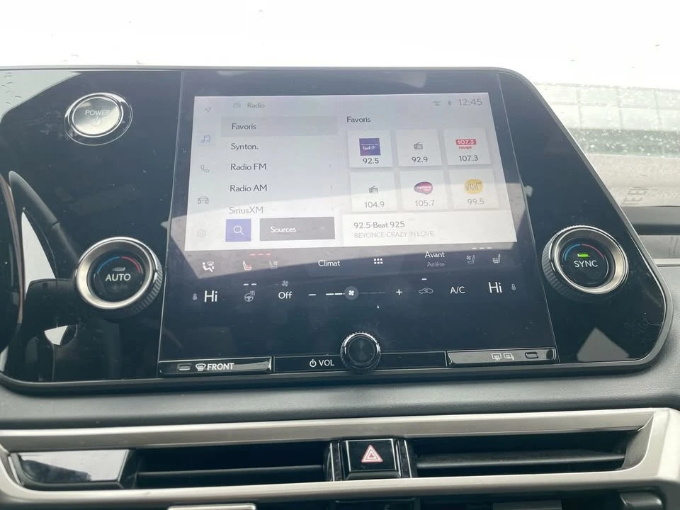 2023 Lexus RX 5th Gen - Image 12 of 19