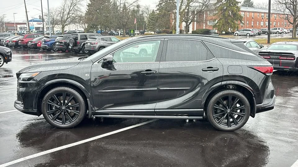 2023 Lexus RX 5th Gen - Image 3 of 14