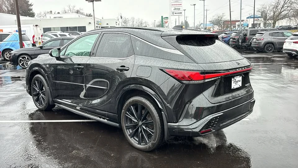 2023 Lexus RX 5th Gen - Image 6 of 14