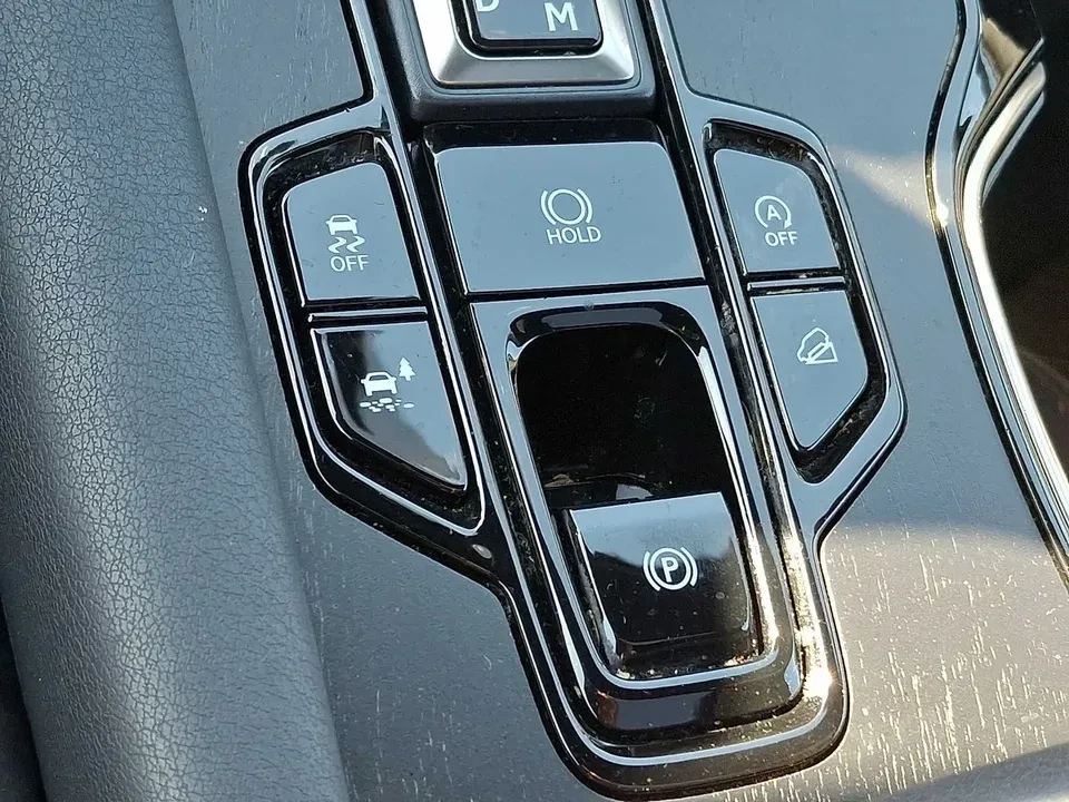 2023 Lexus RX 5th Gen - Image 12 of 16