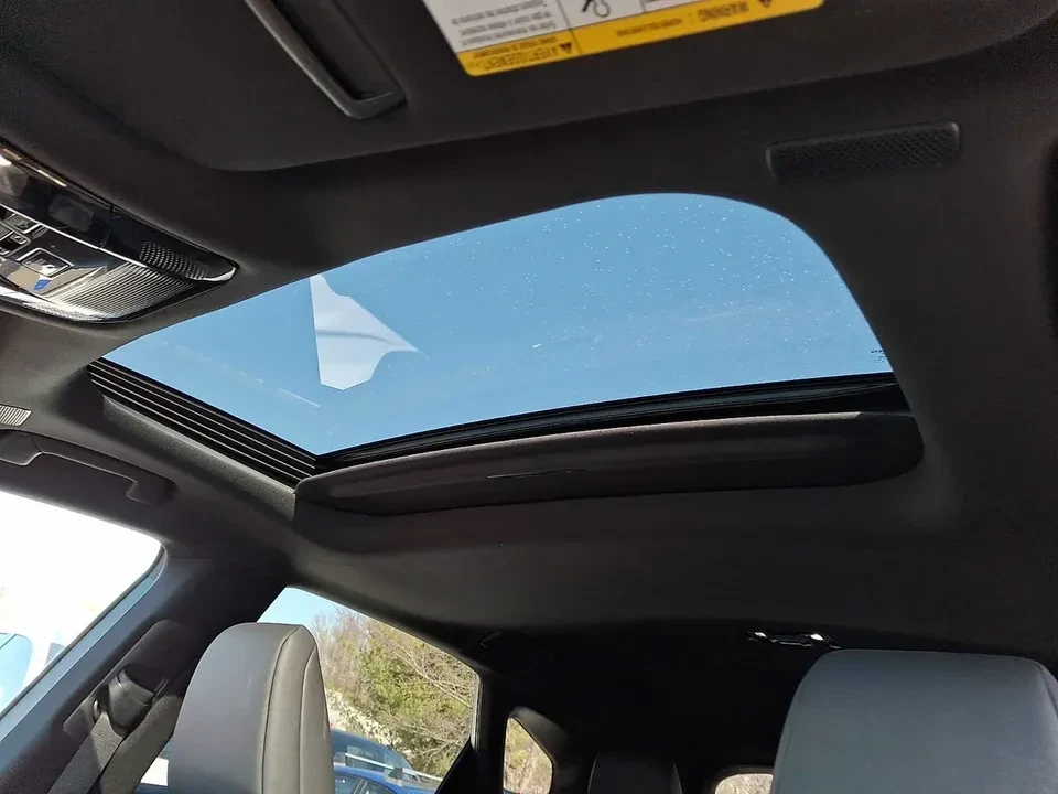 2023 Lexus RX 5th Gen - Image 7 of 16