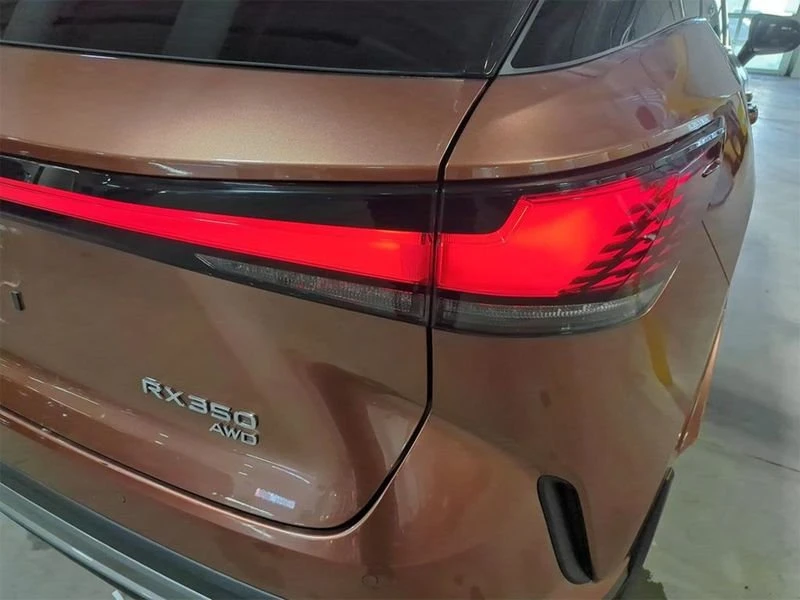 2023 Lexus RX 5th Gen - Image 6 of 15