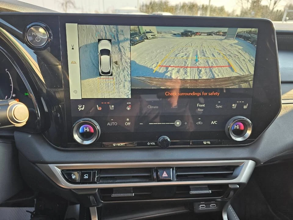2023 Lexus RX 5th Gen - Image 13 of 20