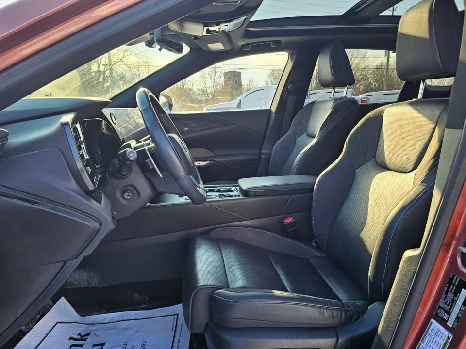 2023 Lexus RX 5th Gen - Image 8 of 20