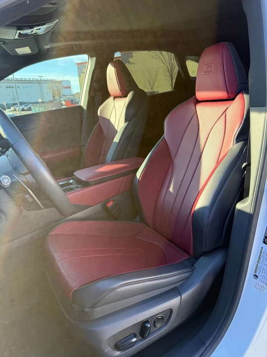 2023 Lexus RX 5th Gen - Image 9 of 10