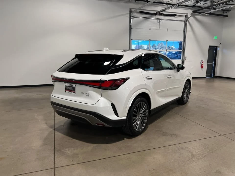2023 Lexus RX 5th Gen - Image 4 of 19