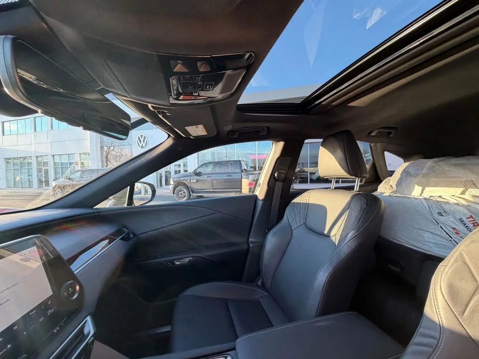 2023 Lexus RX 5th Gen - Image 16 of 16
