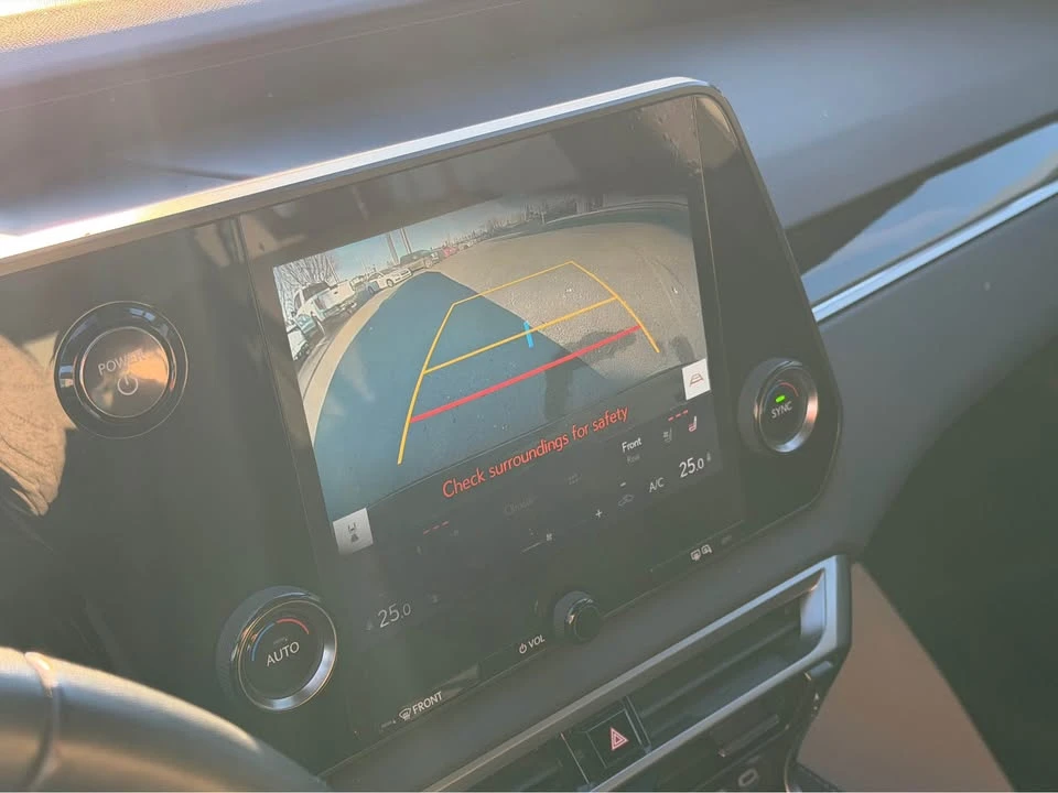 2023 Lexus RX 5th Gen - Image 14 of 16