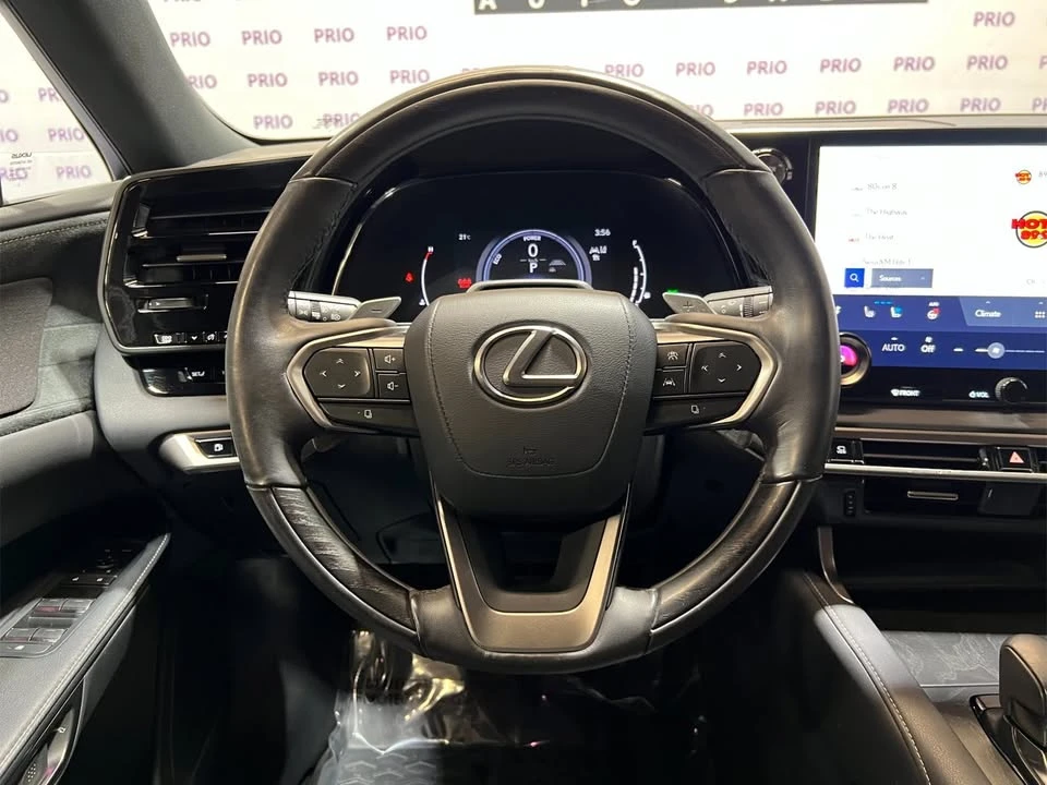 2023 Lexus RX 5th Gen - Image 8 of 13