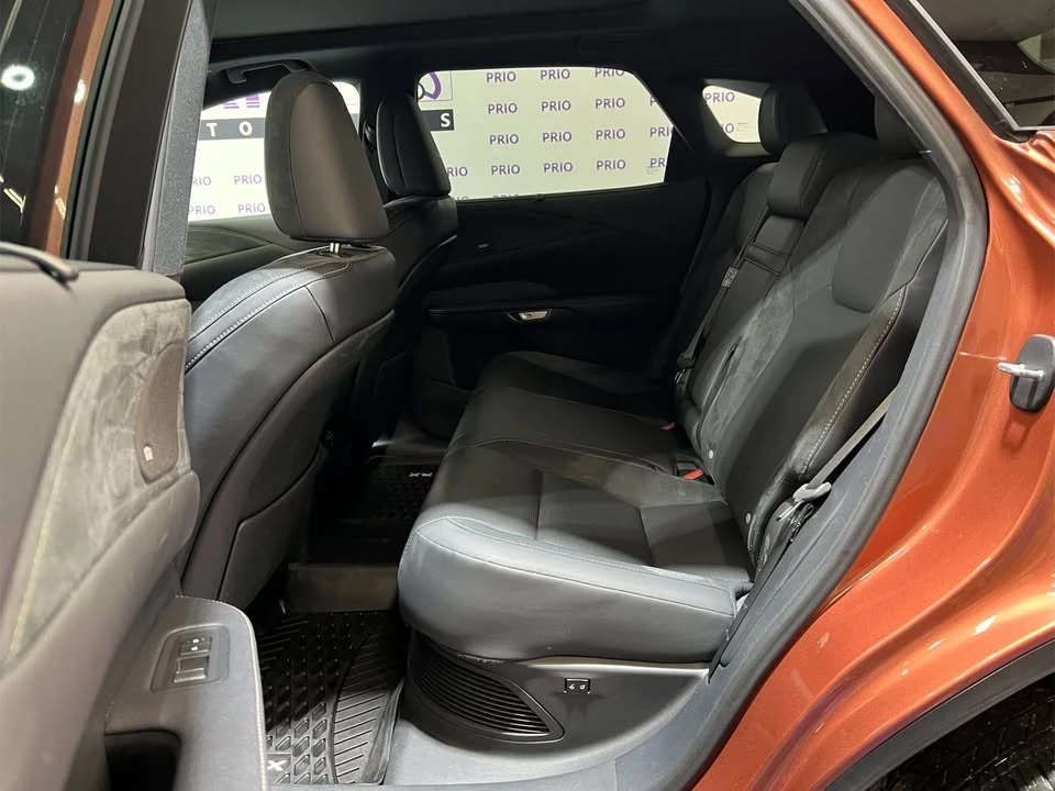 2023 Lexus RX 5th Gen - Image 12 of 13