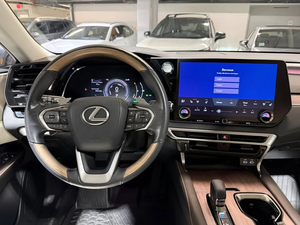 2023 Lexus RX 5th Gen - Image 13 of 16