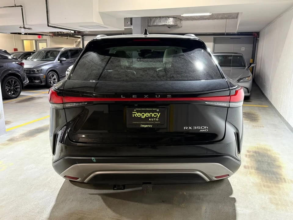 2023 Lexus RX 5th Gen - Image 10 of 16