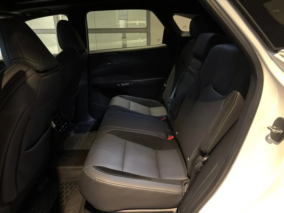 2023 Lexus RX 5th Gen - Image 6 of 9
