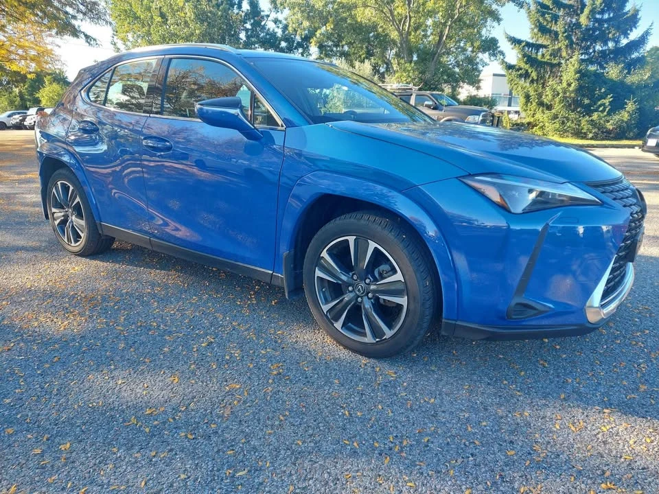 2023 Lexus NX - Image 5 of 16