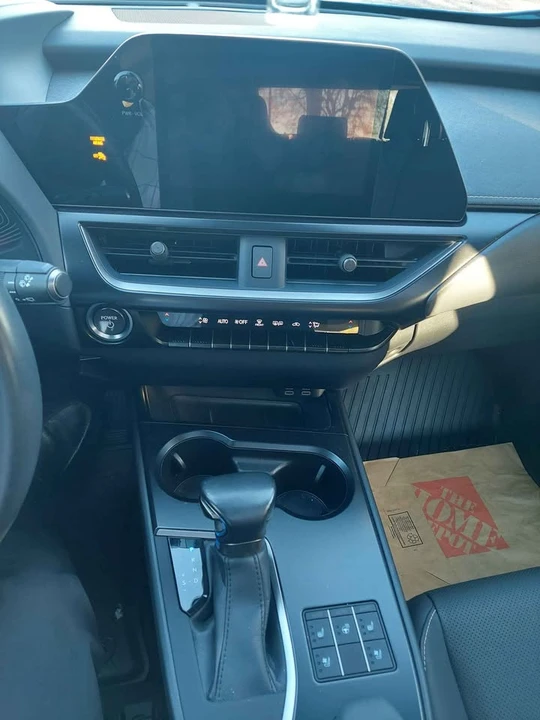 2023 Lexus NX - Image 9 of 16