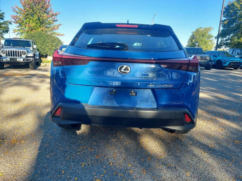 2023 Lexus NX - Image 3 of 16