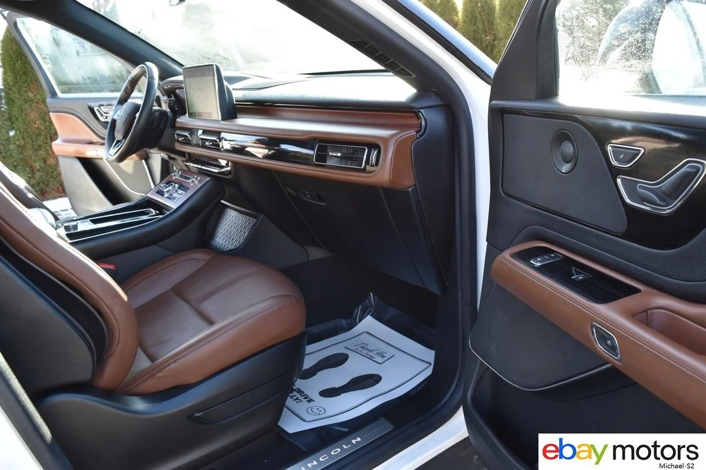 2023 Lincoln Aviator 2nd Gen - Image 17 of 21