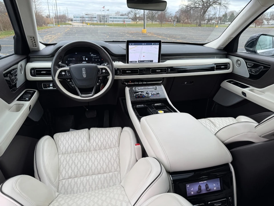 2023 Lincoln Aviator 2nd Gen - Image 15 of 21