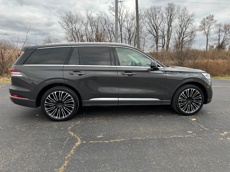 2023 Lincoln Aviator 2nd Gen - Image 5 of 21