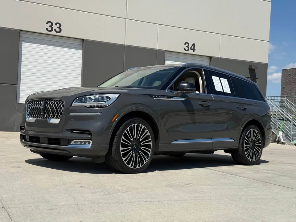 2023 Lincoln Aviator 2nd Gen - Image 2 of 12
