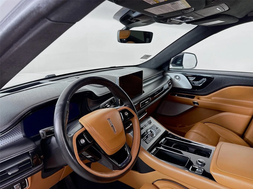 2023 Lincoln Aviator 2nd Gen - Image 9 of 21