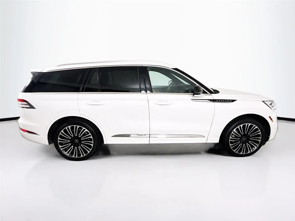 2023 Lincoln Aviator 2nd Gen - Image 8 of 21