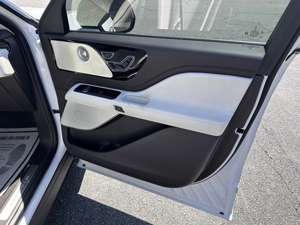 2023 Lincoln Aviator 2nd Gen - Image 14 of 21