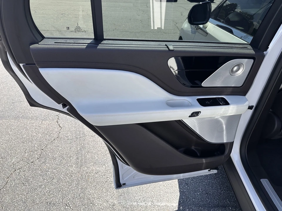 2023 Lincoln Aviator 2nd Gen - Image 11 of 21