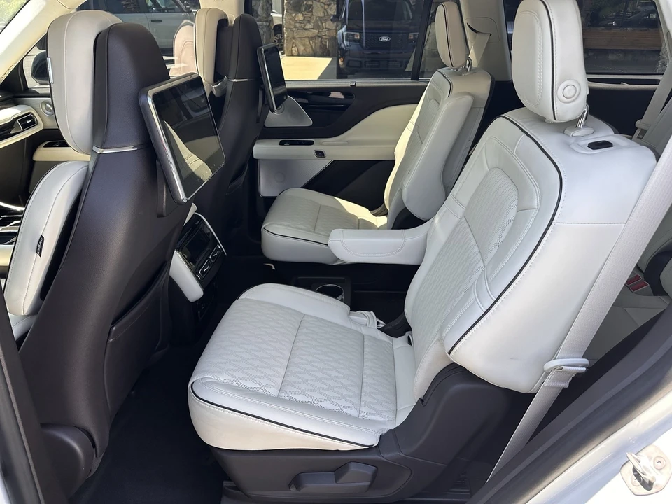 2023 Lincoln Aviator 2nd Gen - Image 12 of 21