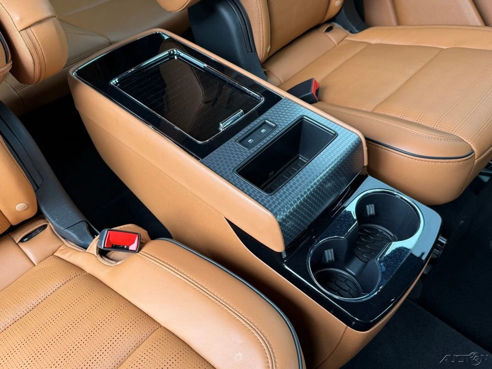 2023 Lincoln Aviator 2nd Gen - Image 18 of 21
