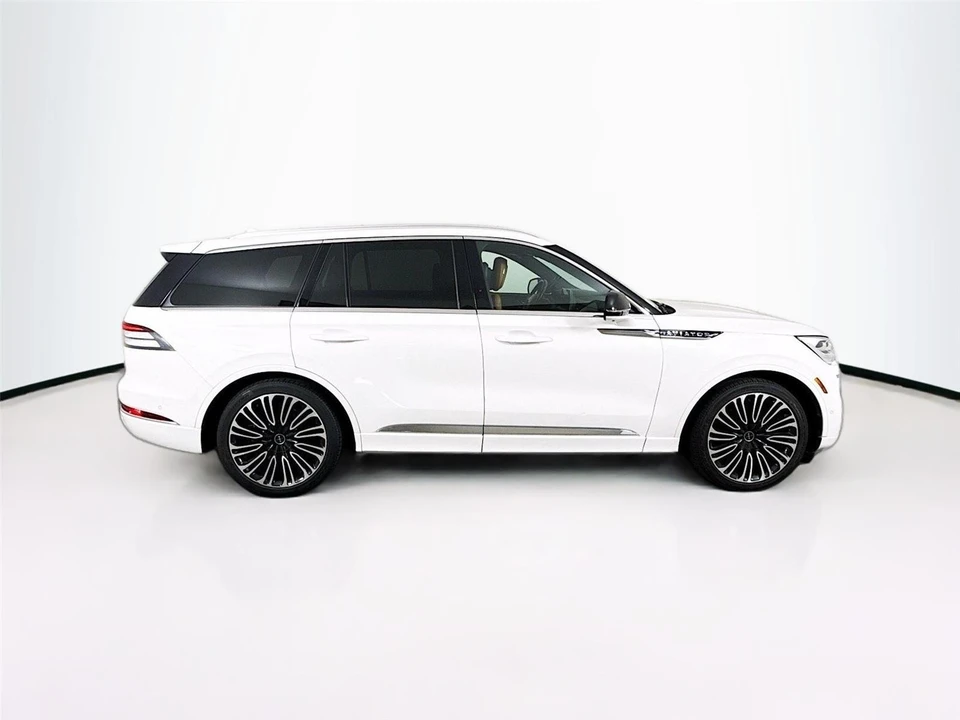 2023 Lincoln Aviator 2nd Gen - Image 10 of 31