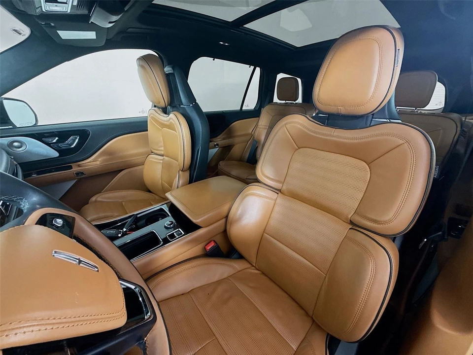2023 Lincoln Aviator 2nd Gen - Image 2 of 15