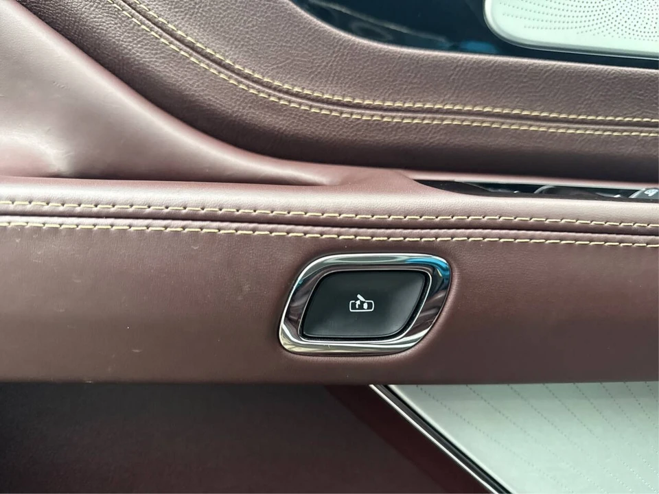 2023 Lincoln Aviator 2nd Gen - Image 18 of 21