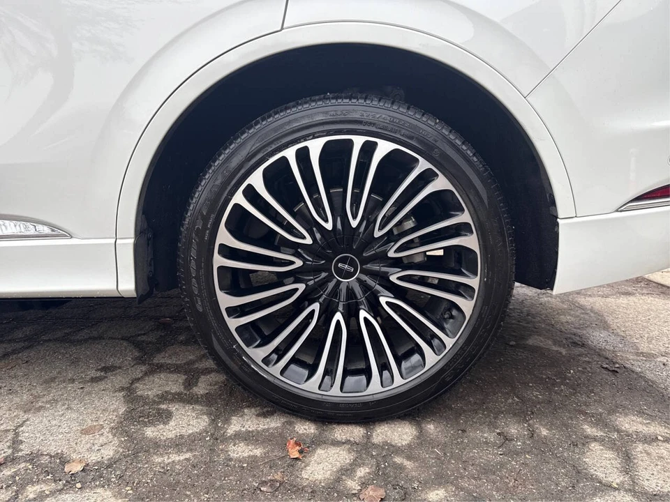2023 Lincoln Aviator 2nd Gen - Image 19 of 21