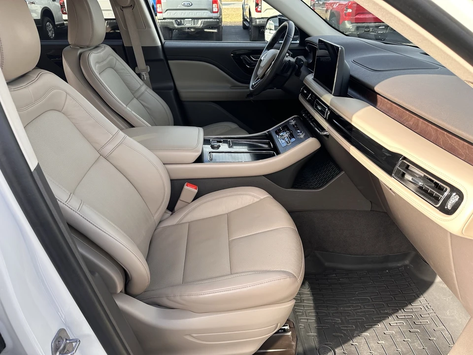 2023 Lincoln Aviator 2nd Gen - Image 14 of 21