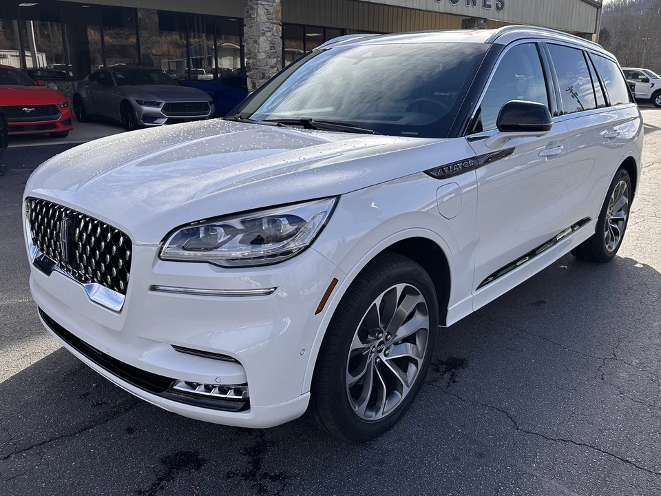 2023 Lincoln Aviator 2nd Gen - Image 2 of 21