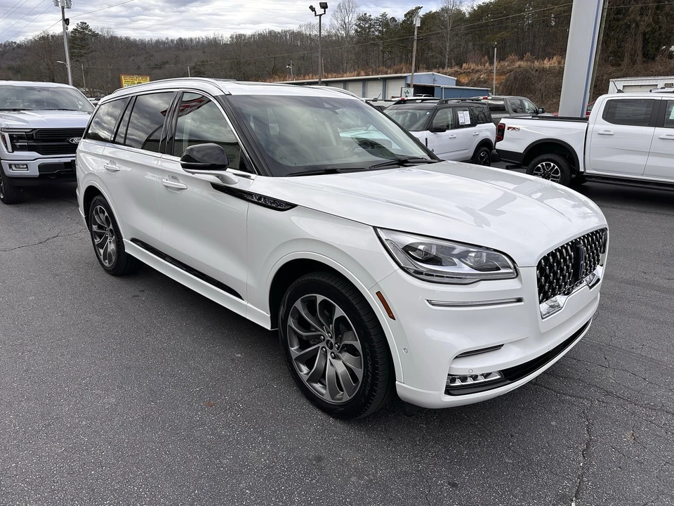 2023 Lincoln Aviator 2nd Gen - Image 4 of 12