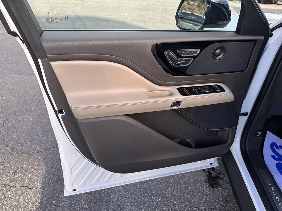 2023 Lincoln Aviator 2nd Gen - Image 9 of 12