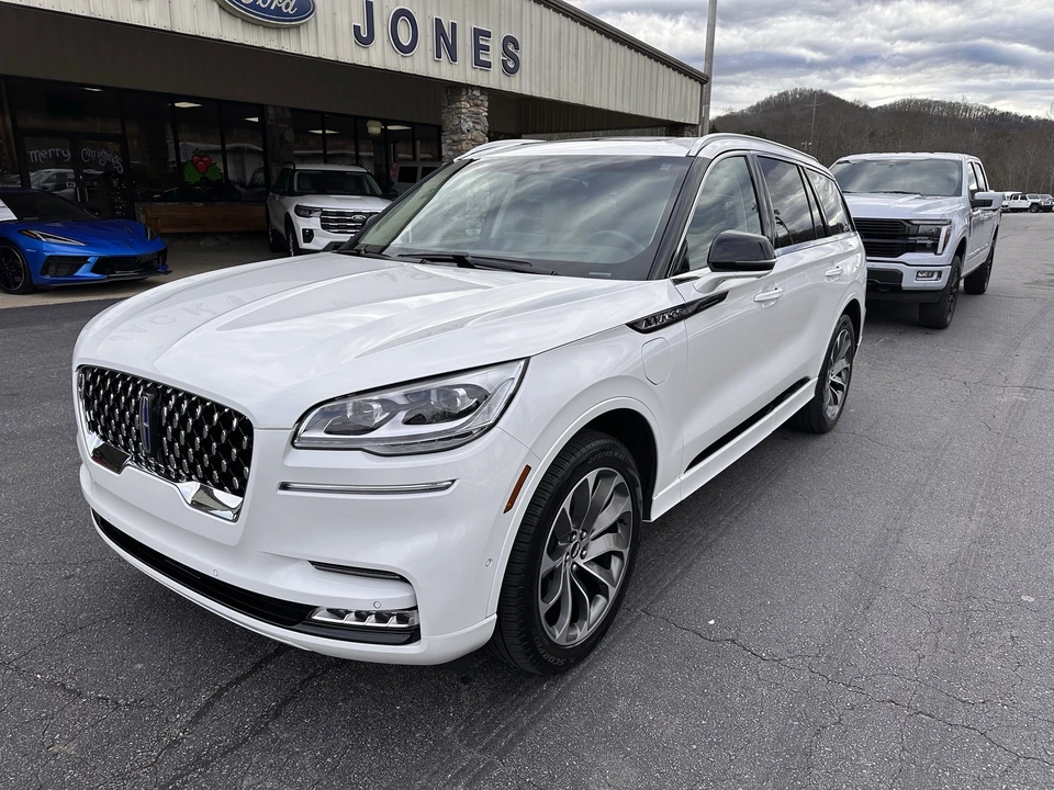 2023 Lincoln Aviator 2nd Gen - Image 2 of 12