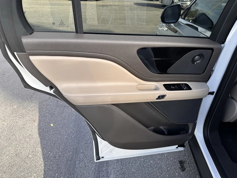2023 Lincoln Aviator 2nd Gen - Image 11 of 21