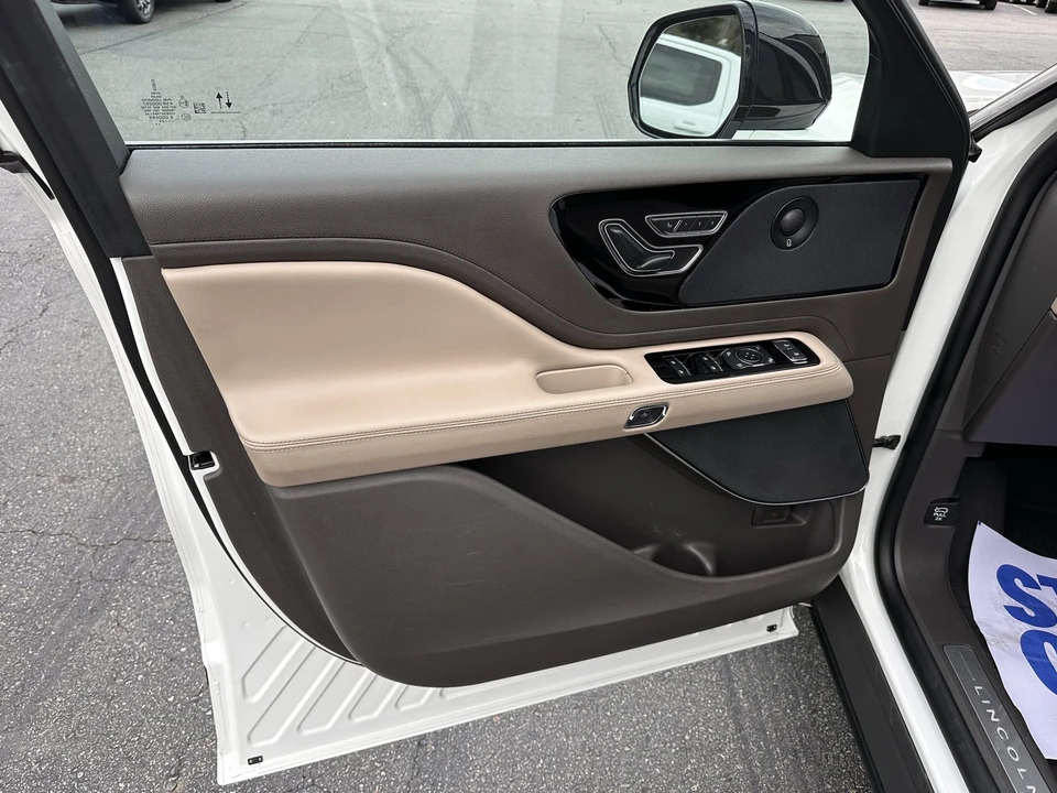 2023 Lincoln Aviator 2nd Gen - Image 9 of 12