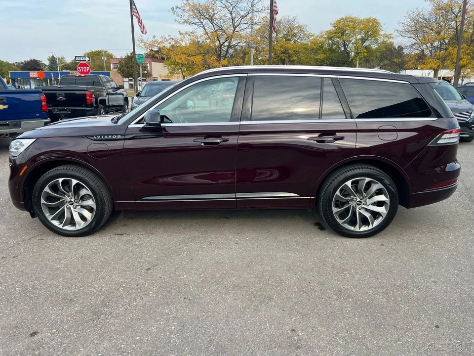 2023 Lincoln Aviator 2nd Gen - Image 2 of 21
