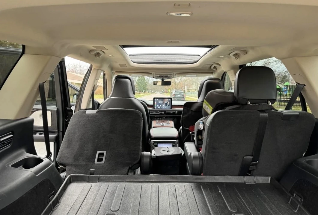 2023 Lincoln Aviator 2nd Gen - Image 11 of 12