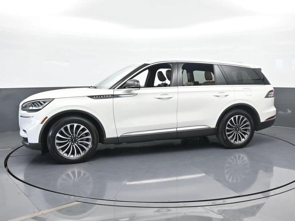 2023 Lincoln Aviator 2nd Gen - Image 2 of 12