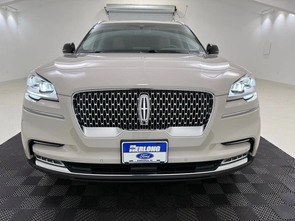 2023 Lincoln Aviator 2nd Gen - Image 2 of 31