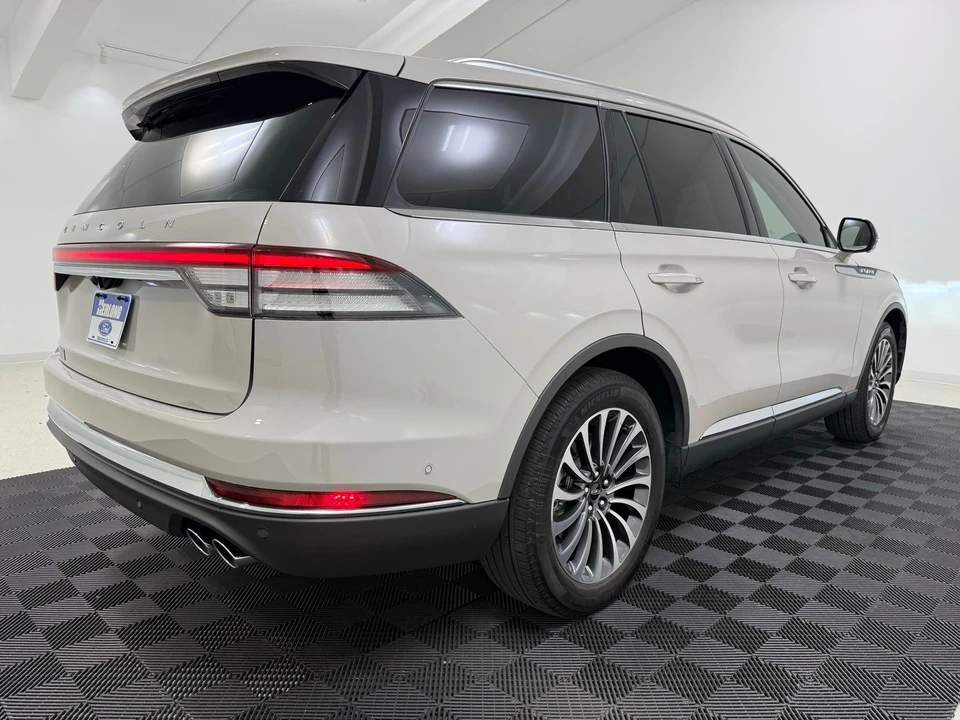 2023 Lincoln Aviator 2nd Gen - Image 7 of 31