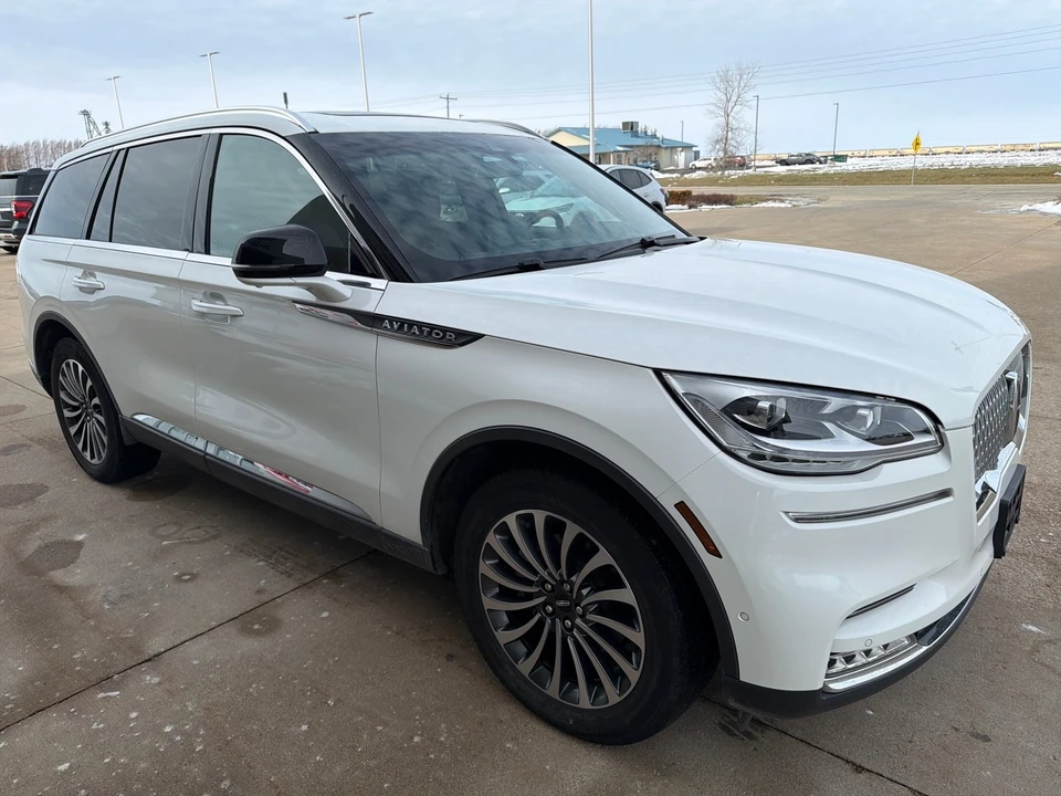2023 Lincoln Aviator 2nd Gen - Image 9 of 12