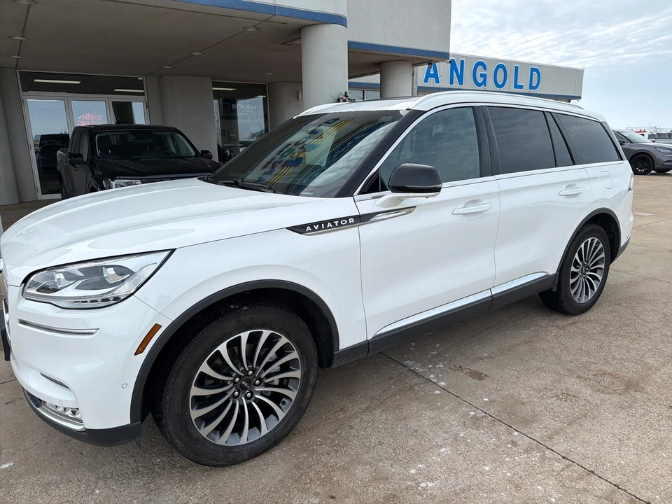 2023 Lincoln Aviator 2nd Gen - Image 2 of 12